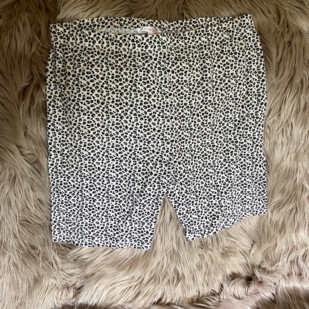 lottie moss / pacsun biker short